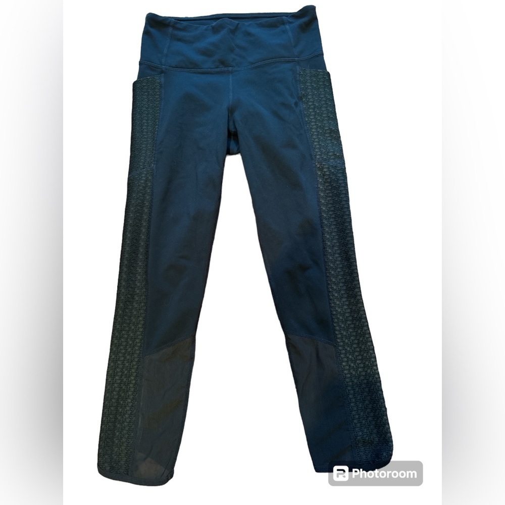 Athleta Women’s Size Small‎ Chaturanga Mosaic Mesh Detail Crop Leggings